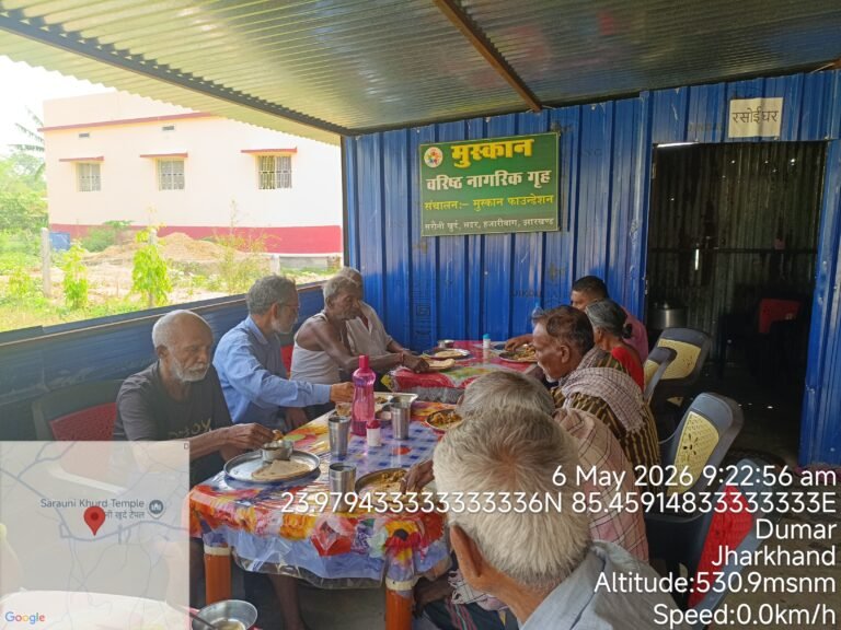 Meal time at the Senior Citizen Home